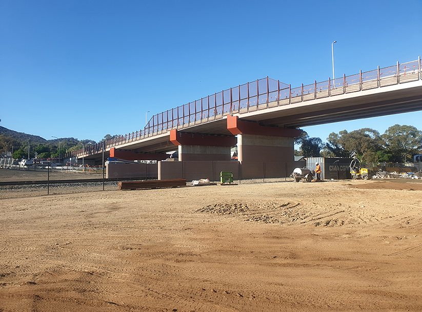 A bridge being built over the railway at Glenrowan.